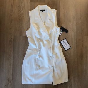 NWT Sleeveless blazer dress!